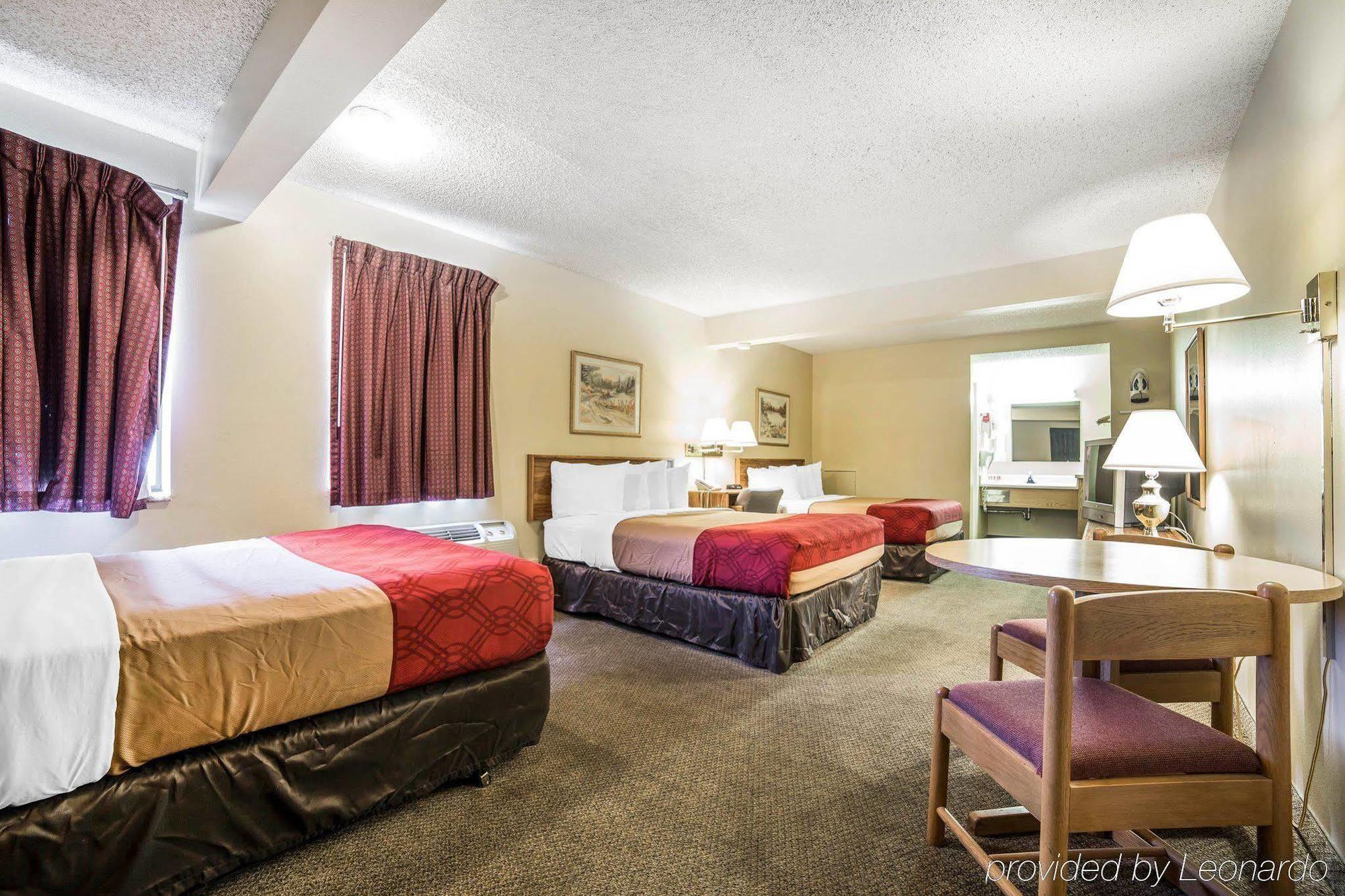 Econo Lodge Rock Springs Exterior photo